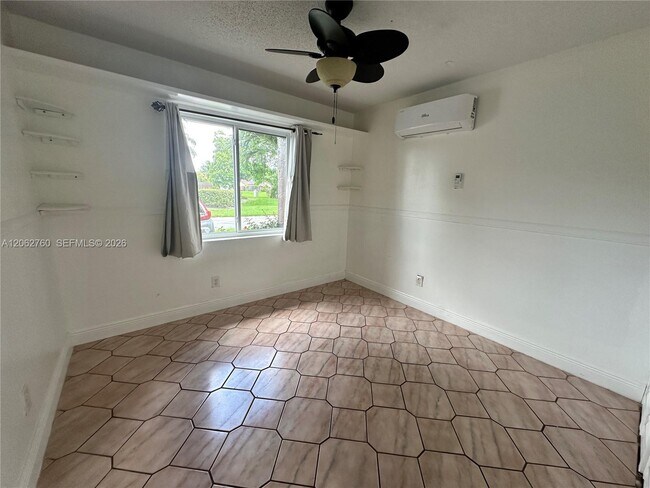 Building Photo - 17843 NW 63rd Ct