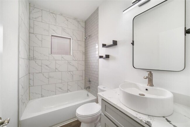 Building Photo - 2336 Charles Rd