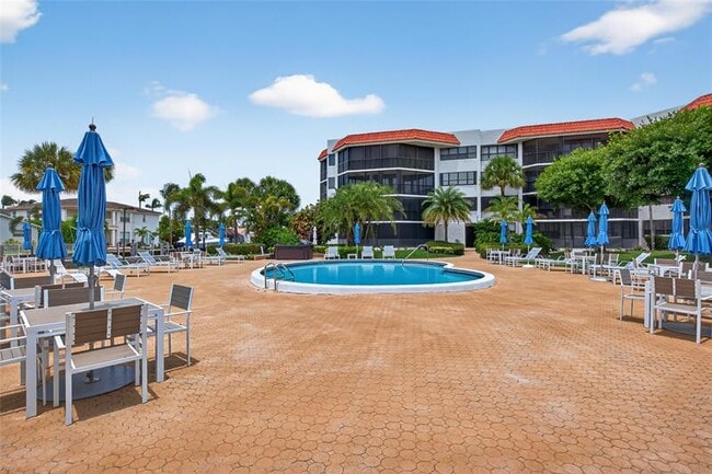 Building Photo - 800 Jeffery St