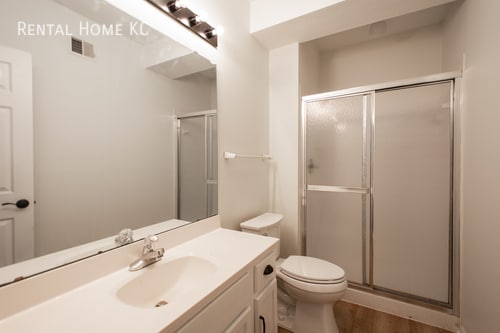 Building Photo - Large 1.5 Story luxury home on 2.5 acres  ...