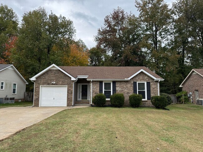 Building Photo - Sango! Partial Brick home with 3 bedrooms,...