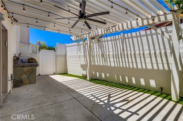 Building Photo - 5528 Voletta Pl