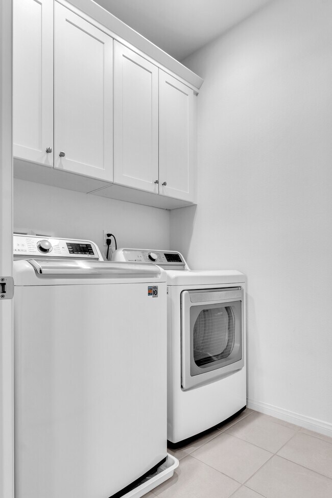 Building Photo - 110 Okra