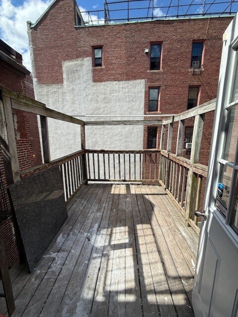 Building Photo - 7 Tileston St