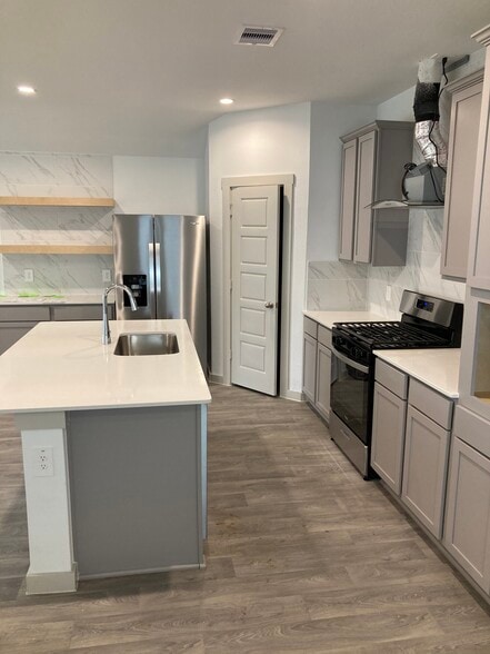 Building Photo - 3024 Stock Orch Ln