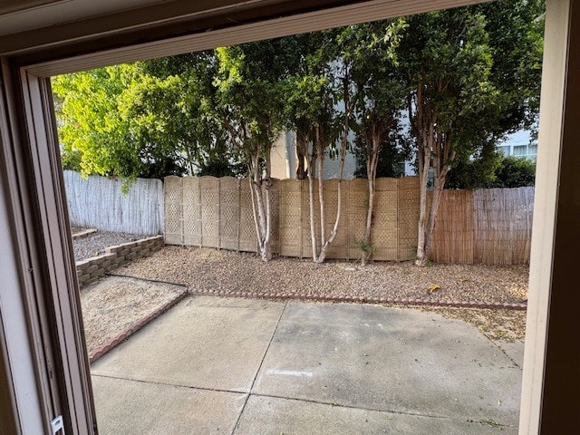 Building Photo - 2504 Levante St