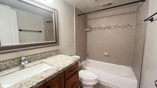 Building Photo - 1 Bedroom/1 Bathroom unit in South Ogden