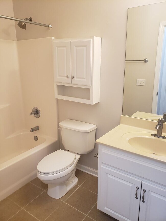 Building Photo - Windsor Trace Subdivision!