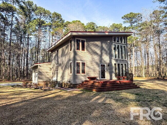 Building Photo - 1228 Forest Acres Dr