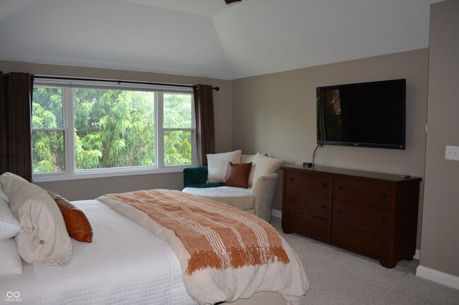 Building Photo - 6862 Riverside Way