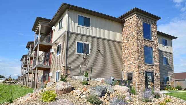 Building Photo - Beautiful 2 Bedroom, 2 Bathroom at Meadow Ridge Apartments