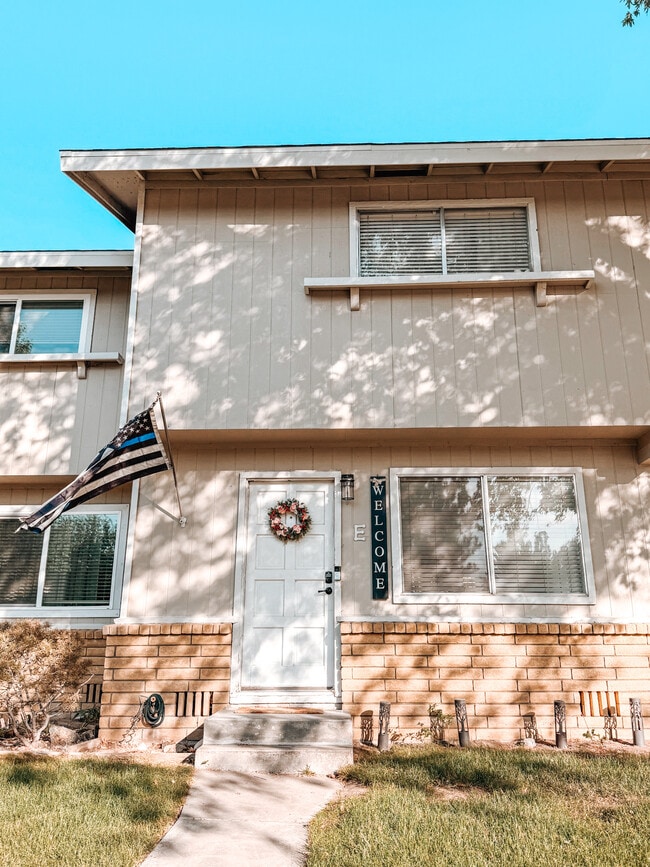 Primary Photo - 1363 Waterloo Ln