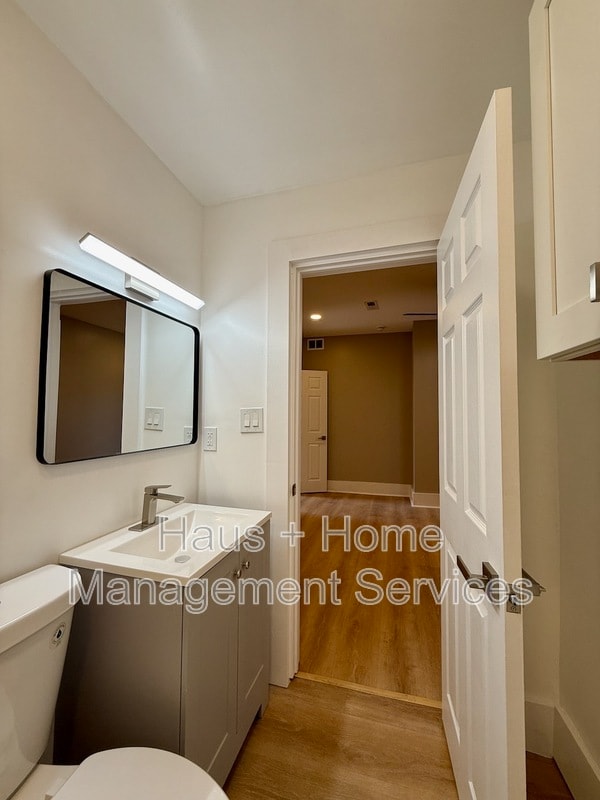 Building Photo - 906 Penn Ave