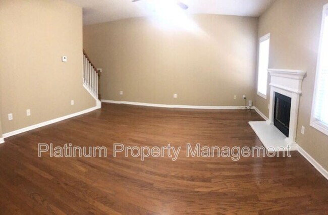 Building Photo - 6583 Silk Tree Pointe