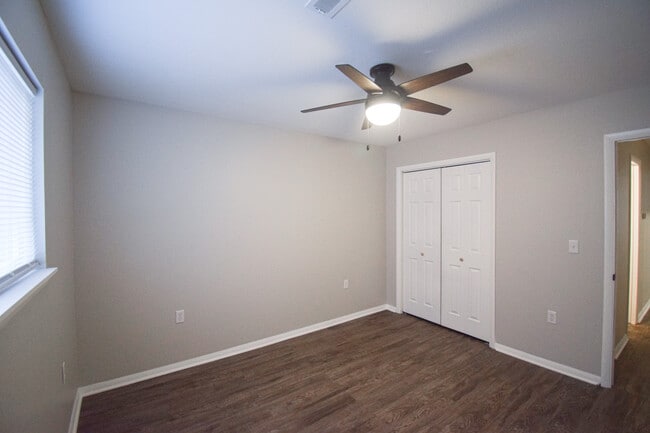 Building Photo - 1308 Fourplex