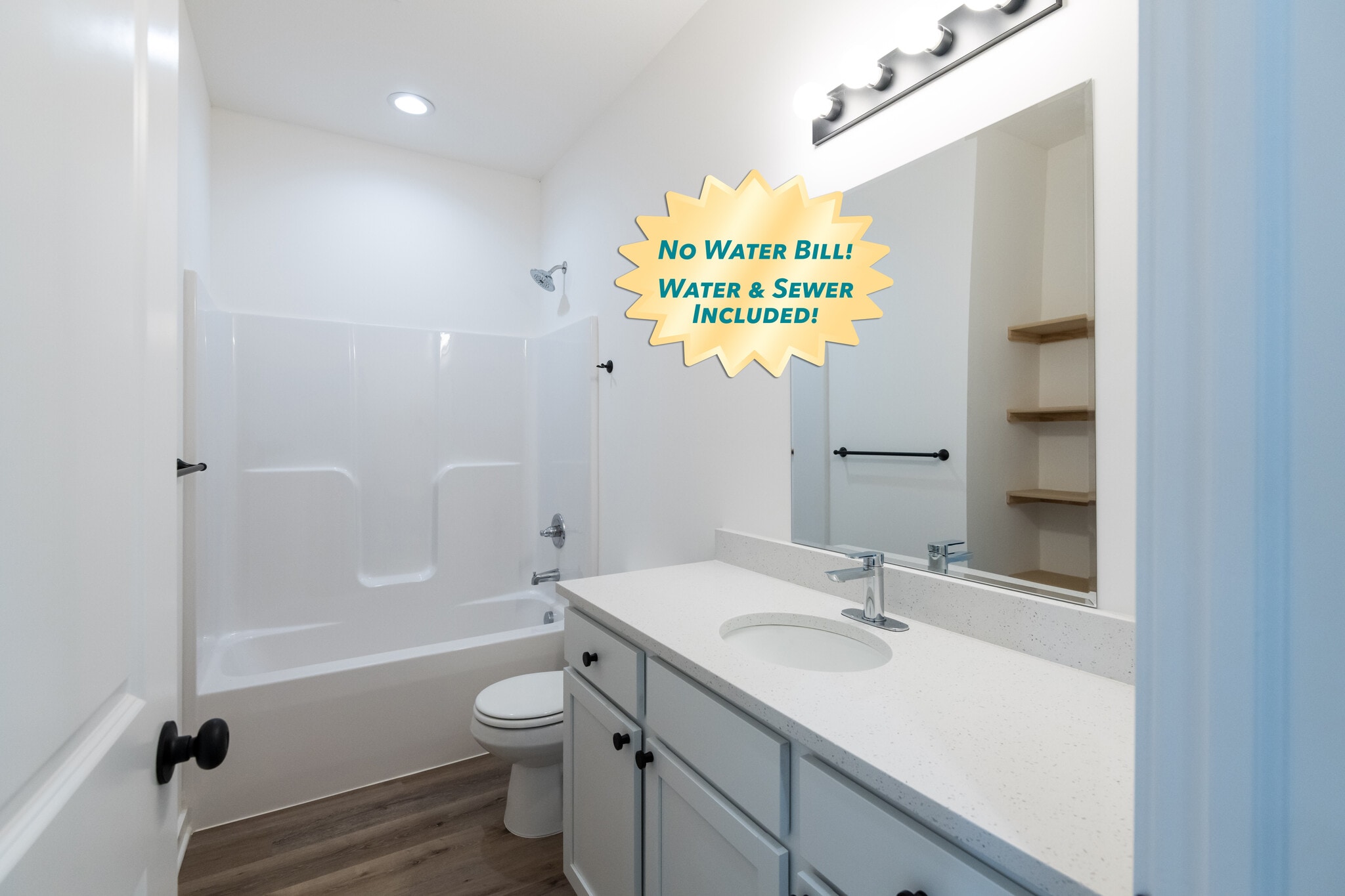 Main Bath - 5347 Pinecrest Ct N