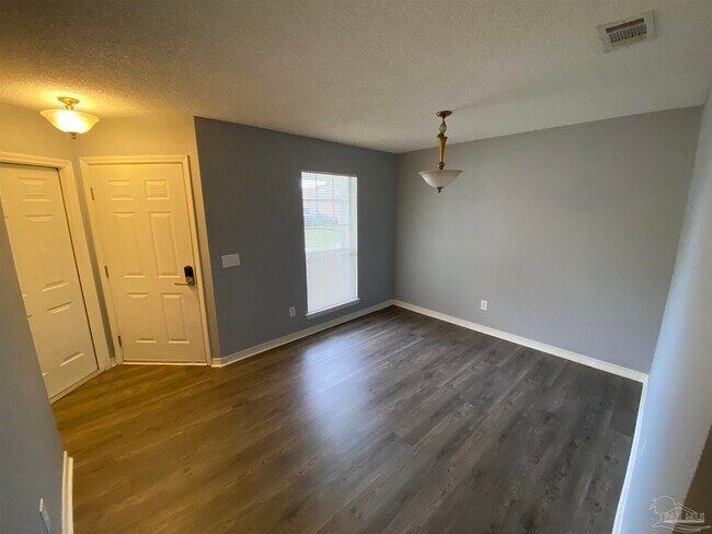 Building Photo - 10340 Chinaberry Ct