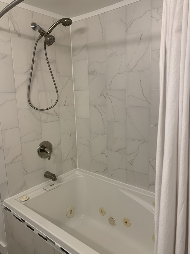 Bathroom! - 1523 49th Pl SW