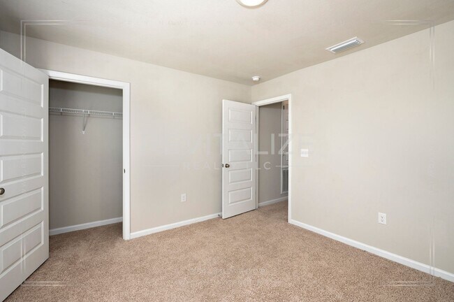 Building Photo - Dream 2-Story 5 BD 3 BA House in Spanish Fort!