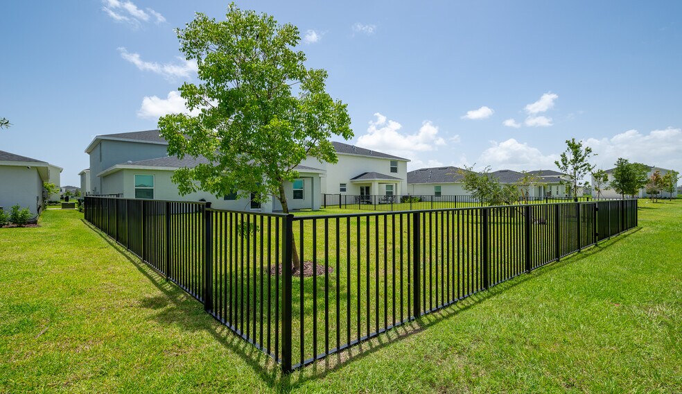 Building Photo - 6378 NW Windwood Way