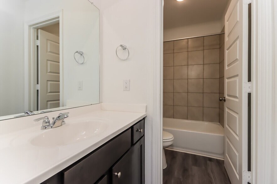 Building Photo - 20975 Endeavor St