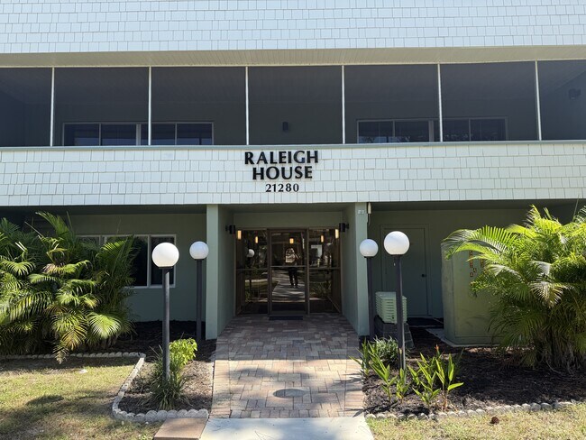 Primary Photo - 21280 Brinson Ave