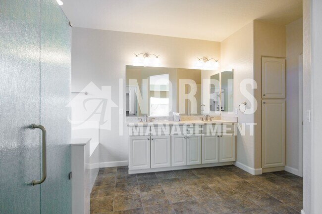 Building Photo - Gorgeous Well Cared For Home with a Casita in Robson Ranch