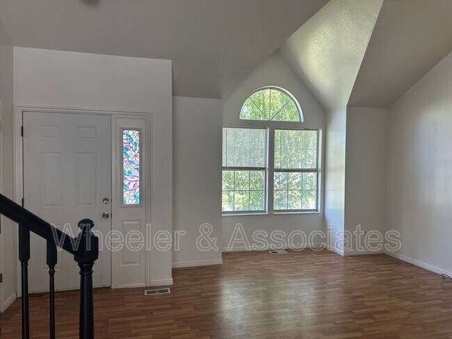 Building Photo - 1315 S 120 E