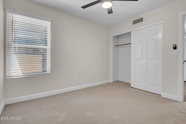 Building Photo - 10235 N 31st St