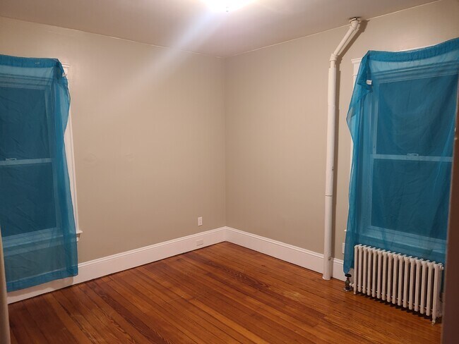 Building Photo - MENDON