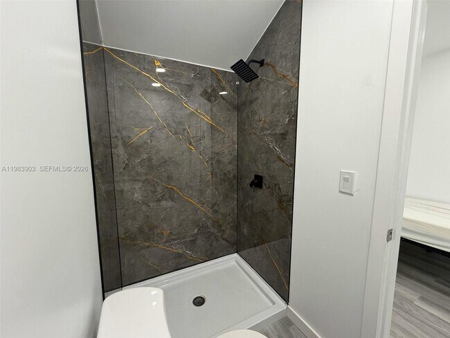 Building Photo - 9255 SW 43rd Terrace