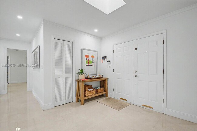 Building Photo - 7230 SW 104th St