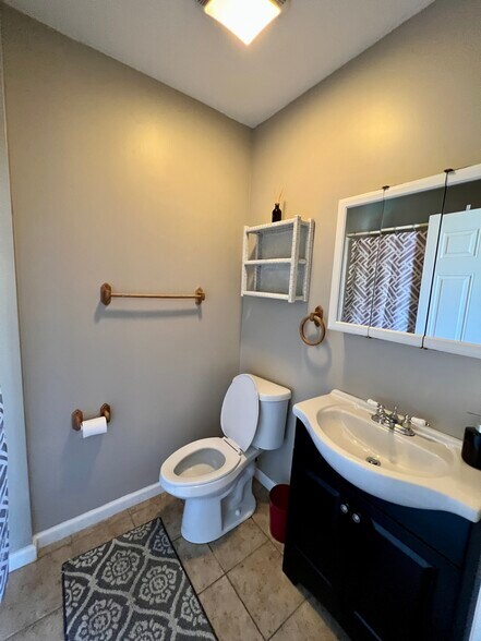 Building Photo - 1104 Cornell St