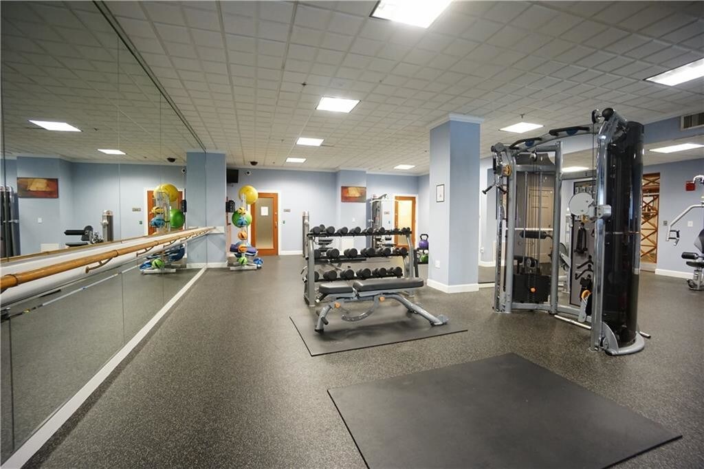 Amenities: Gym - 795 Hammond Dr