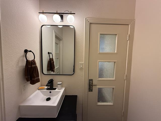 Building Photo - 1323 St Joseph St