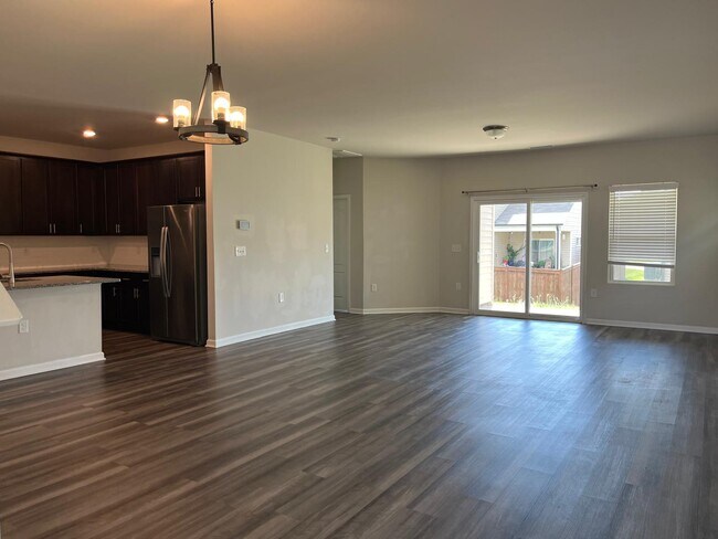 Building Photo - 128 Boone Lake Way