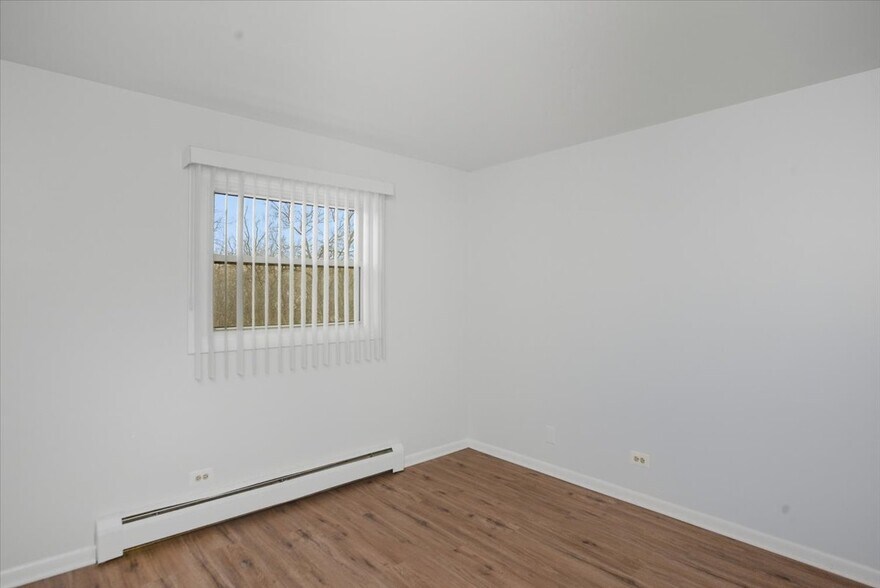 Building Photo - 126 W Washington St