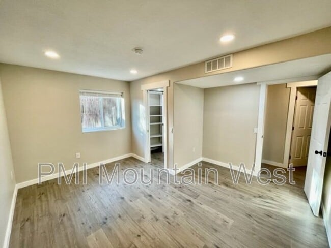 Building Photo - 762 Lacey Way