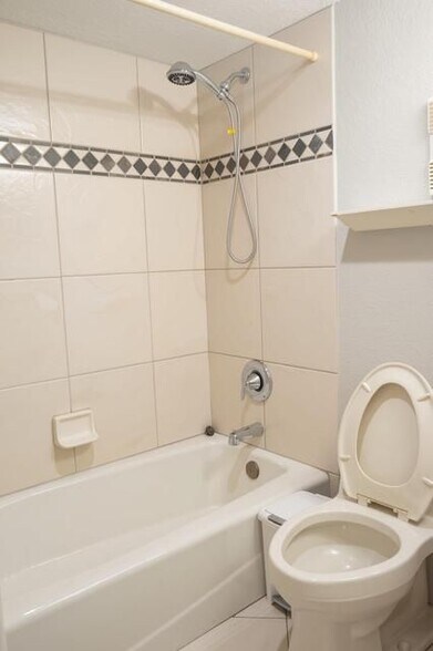Building Photo - 9311 Orange Grove Dr