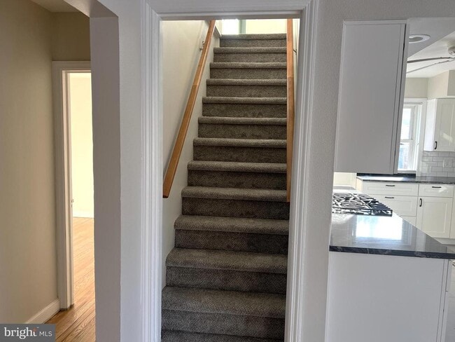 Building Photo - 11 Plainsboro Rd