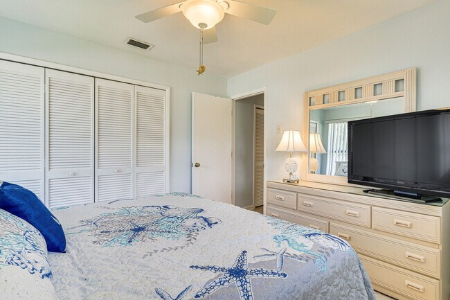 Building Photo - 11651 Pointe Cir