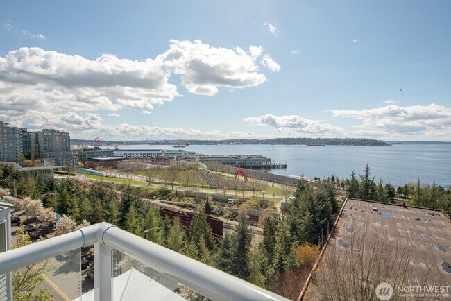 Building Photo - 1Bd/1Ba Seattle Condo