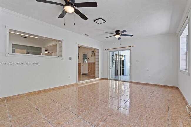 Building Photo - 5973 SW 41st St