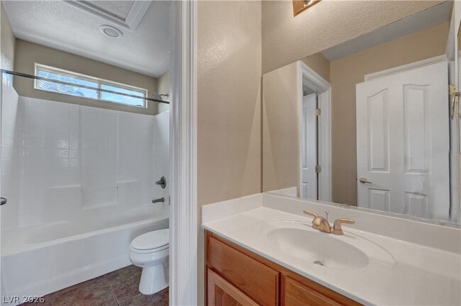 Building Photo - 9468 Thatched Sunlight Ct