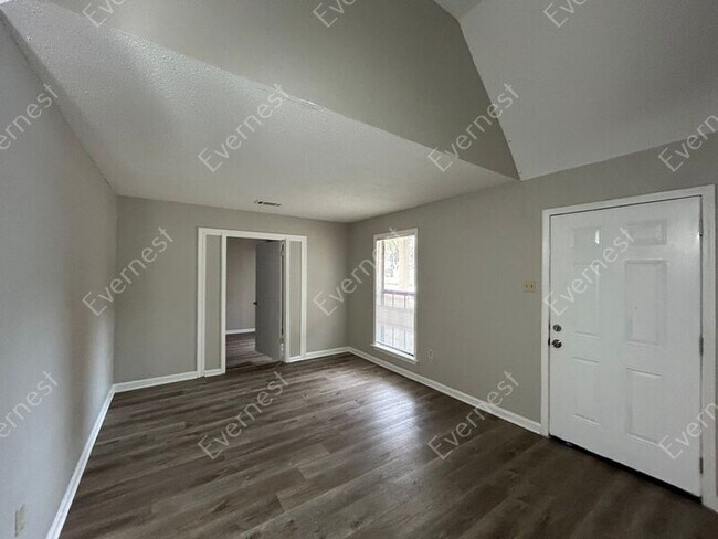 Building Photo - 4330 Almo Ave