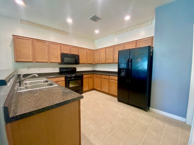 Building Photo - Single Story Blue Horizon Rental Home