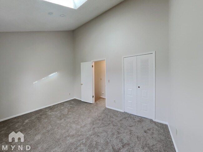 Building Photo - 17224 E Ford Dr