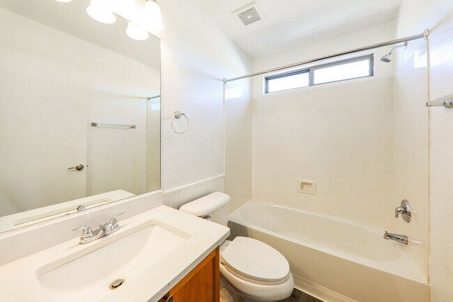 Building Photo - 11767 W Banff Ln