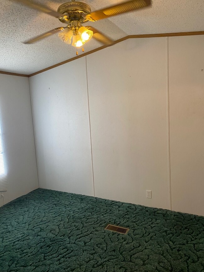 Building Photo - 16135 OH-39