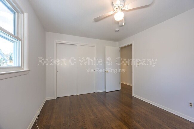 Building Photo - 32 Marshall St